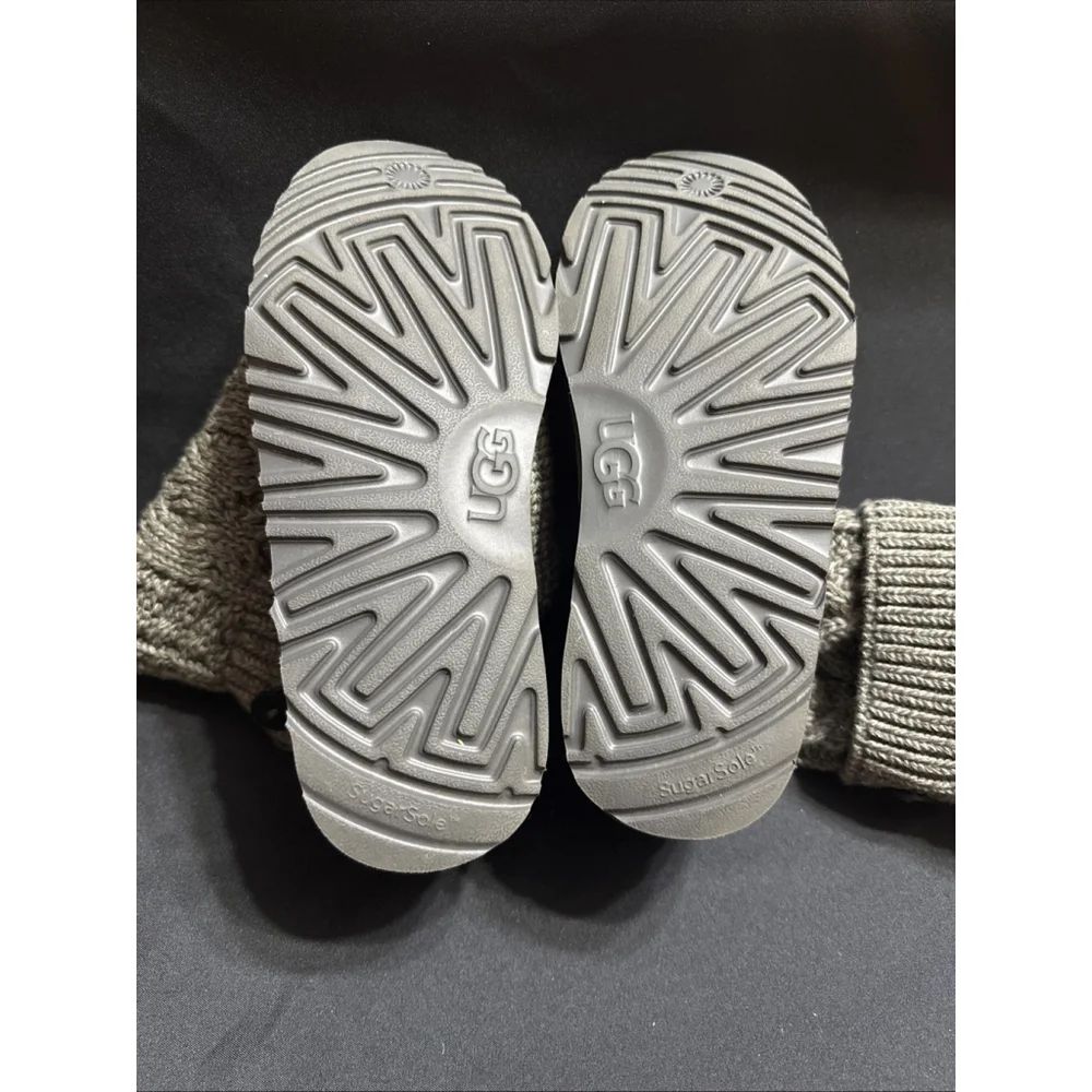 [1146010-GREY] UGG Women's Classic Cardi Cabled Knit Grey Boots Size 5